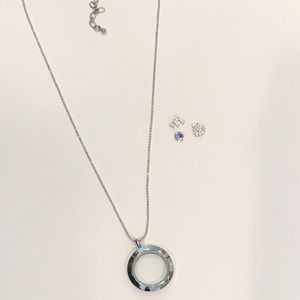 Origami Owl with 4 bonus charms